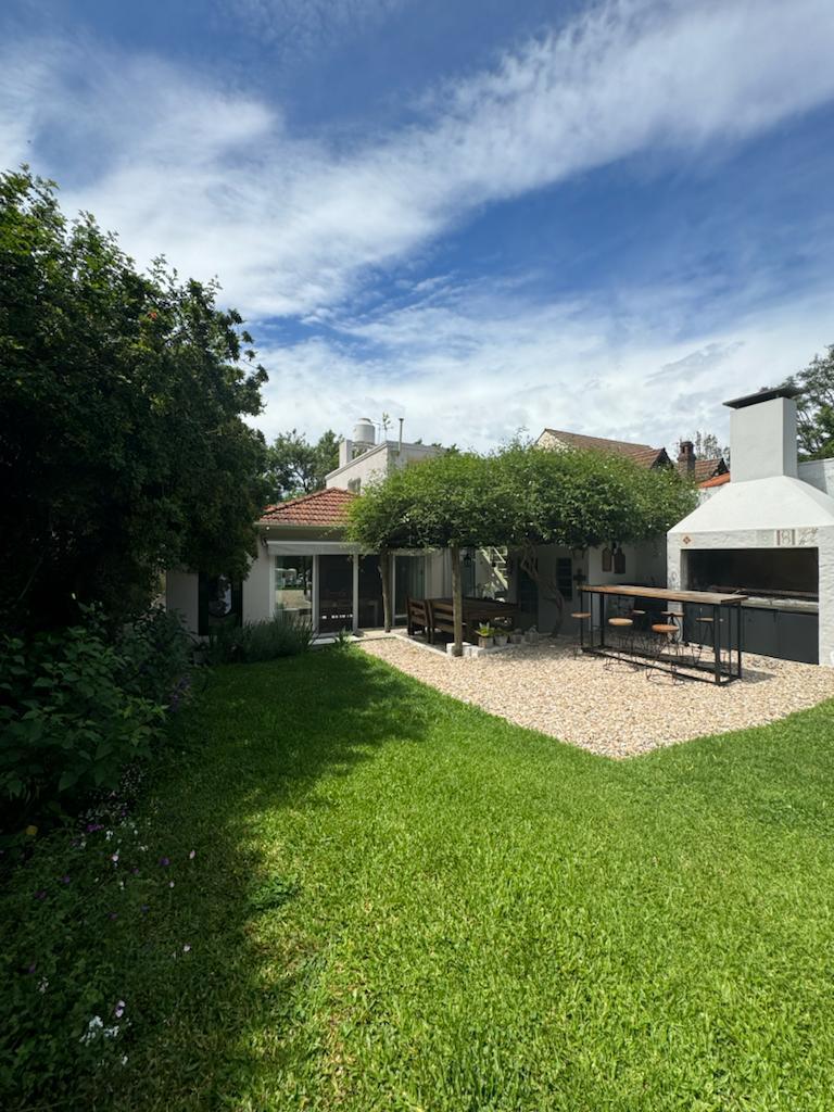 Foto de Alquiler Verano 2027!! para 4 personas, jardín, galería, parrilla y, imagen 1