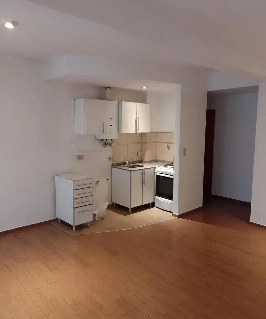 Departamento en 2do piso al frente 5