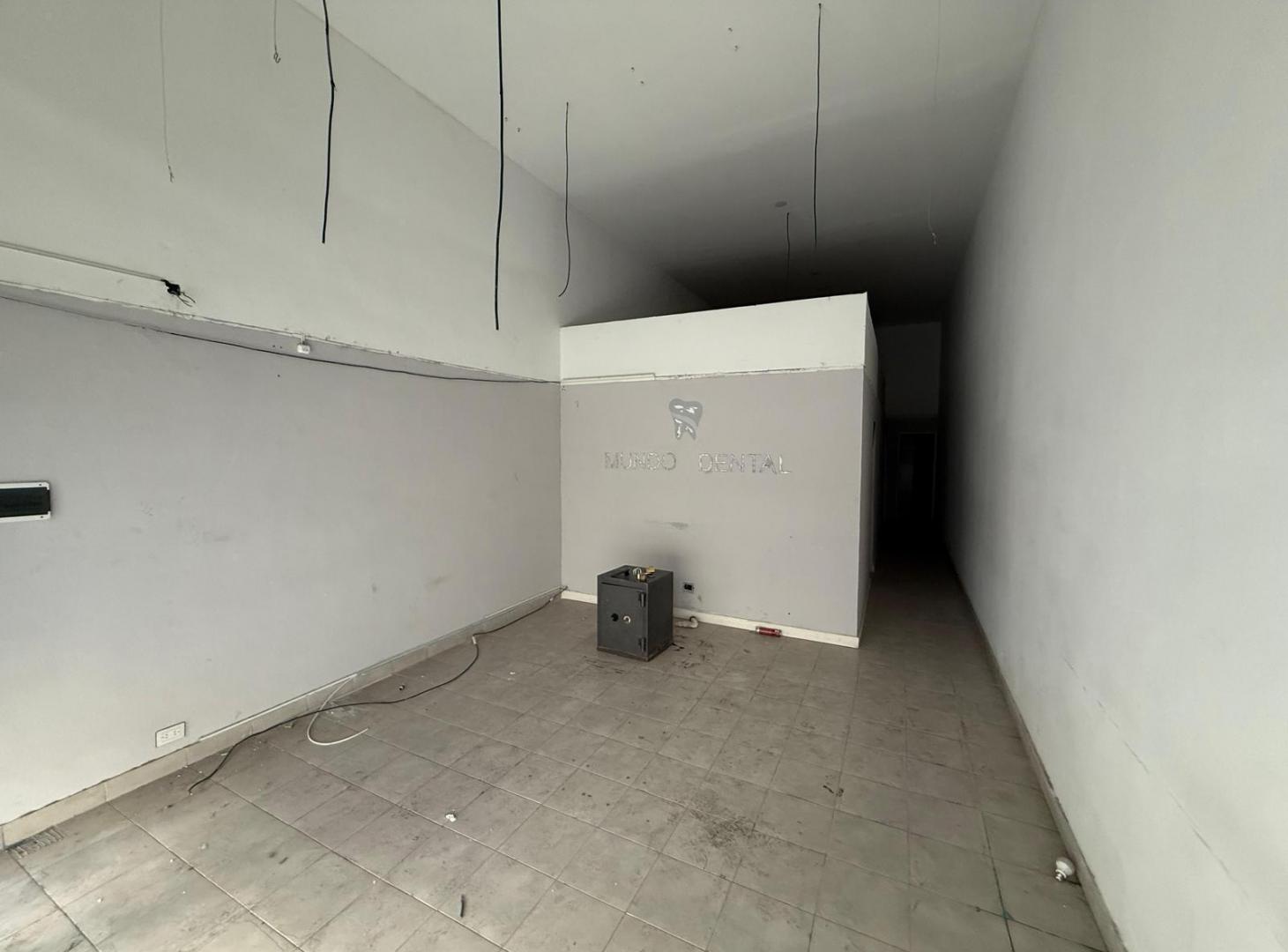 Foto de Local de 60m2 a metros de la peatonal Belgrano, imagen 4