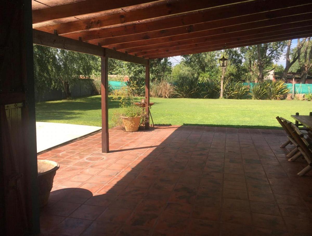 quinta parque gorriti lote de 2000 mts casa 3 aamb piscina permuta