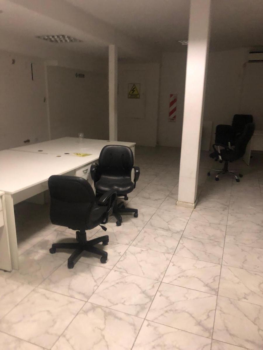 Excelente Local Oficinas 325 m Cub Calle Balcarce, permuta 2