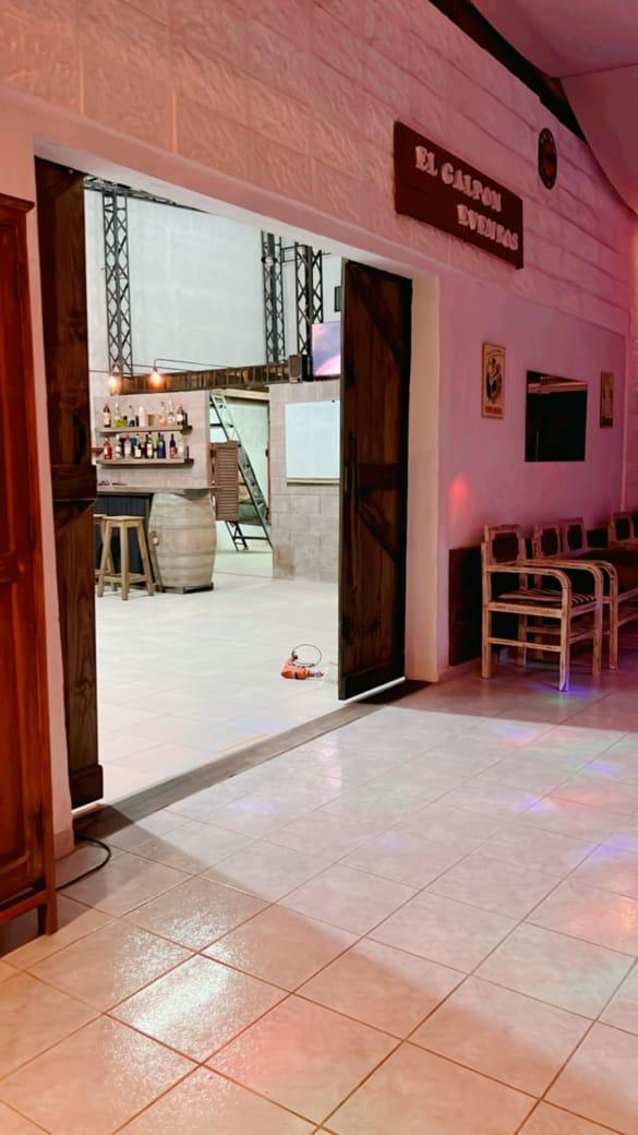 Excelente Salon Para Bar y Eventos 4