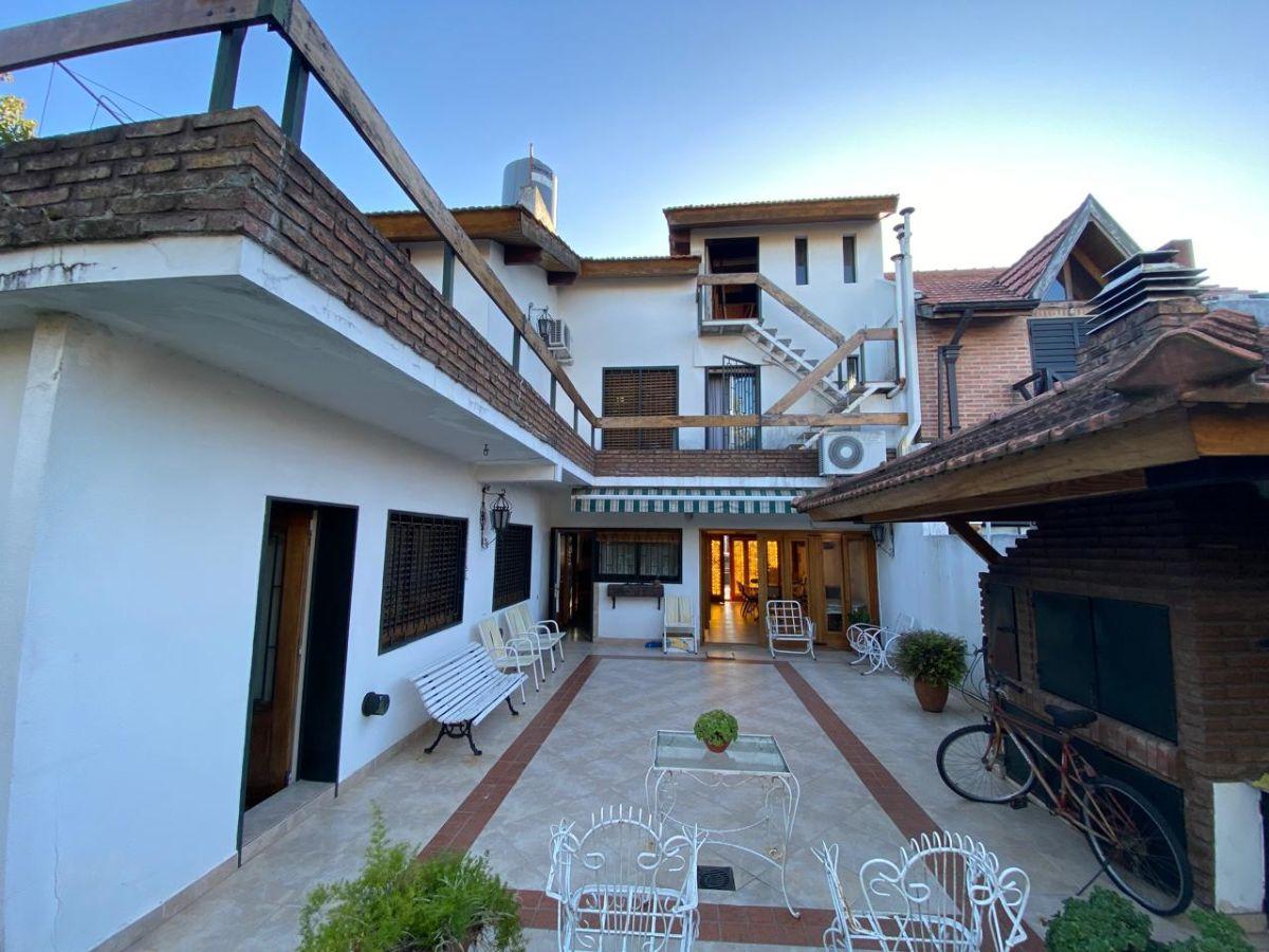 Casa En Venta En Castelar Norte