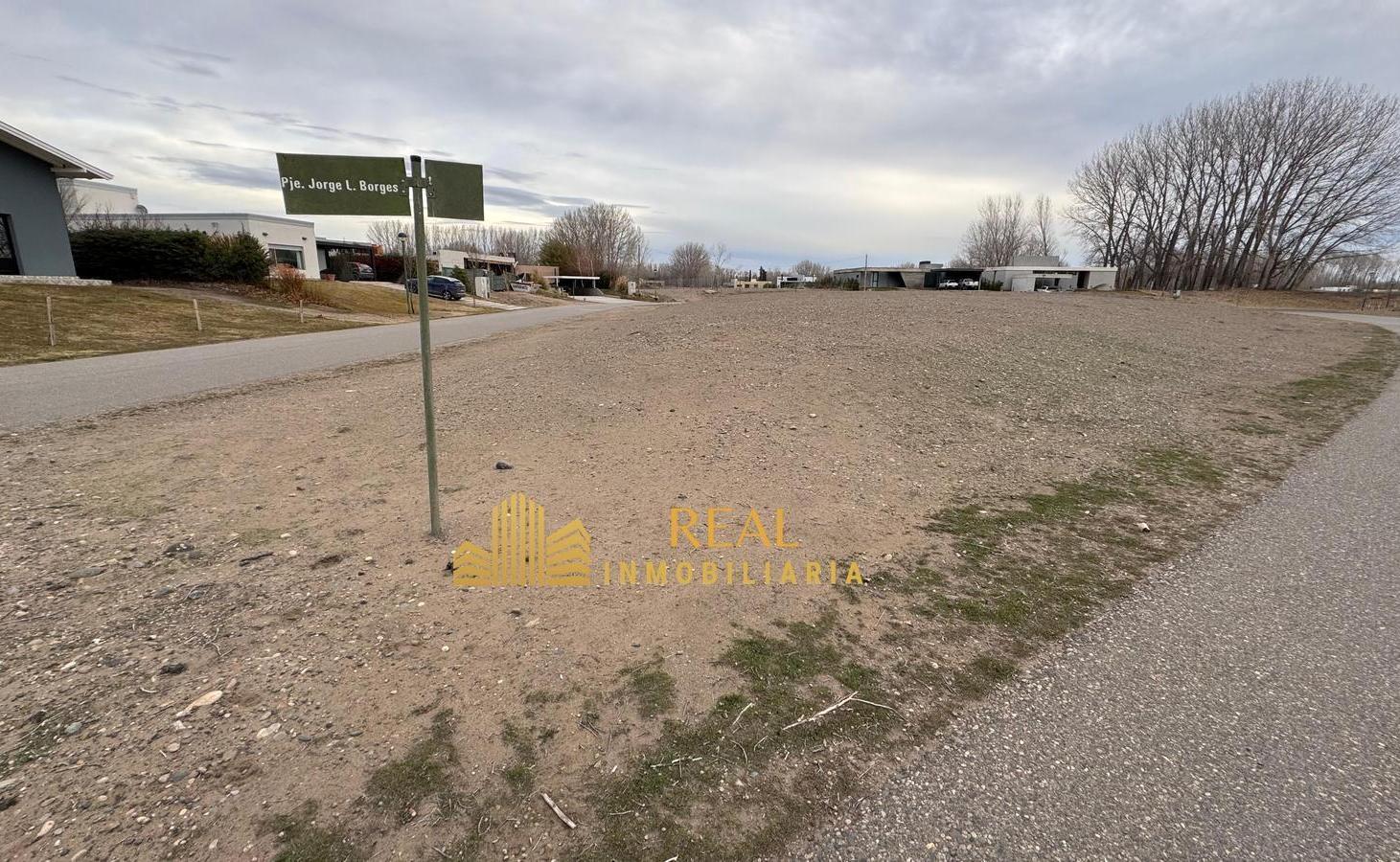 Venta deTerrenos en forma de Isla en Barrio privado Los Canales de Plottier , Neuquén.