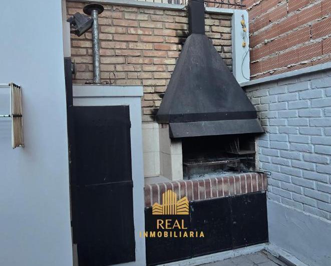 Alquiler Casa de 3 dormitorios en calle Matheu al 300, Neuquén capital. 5