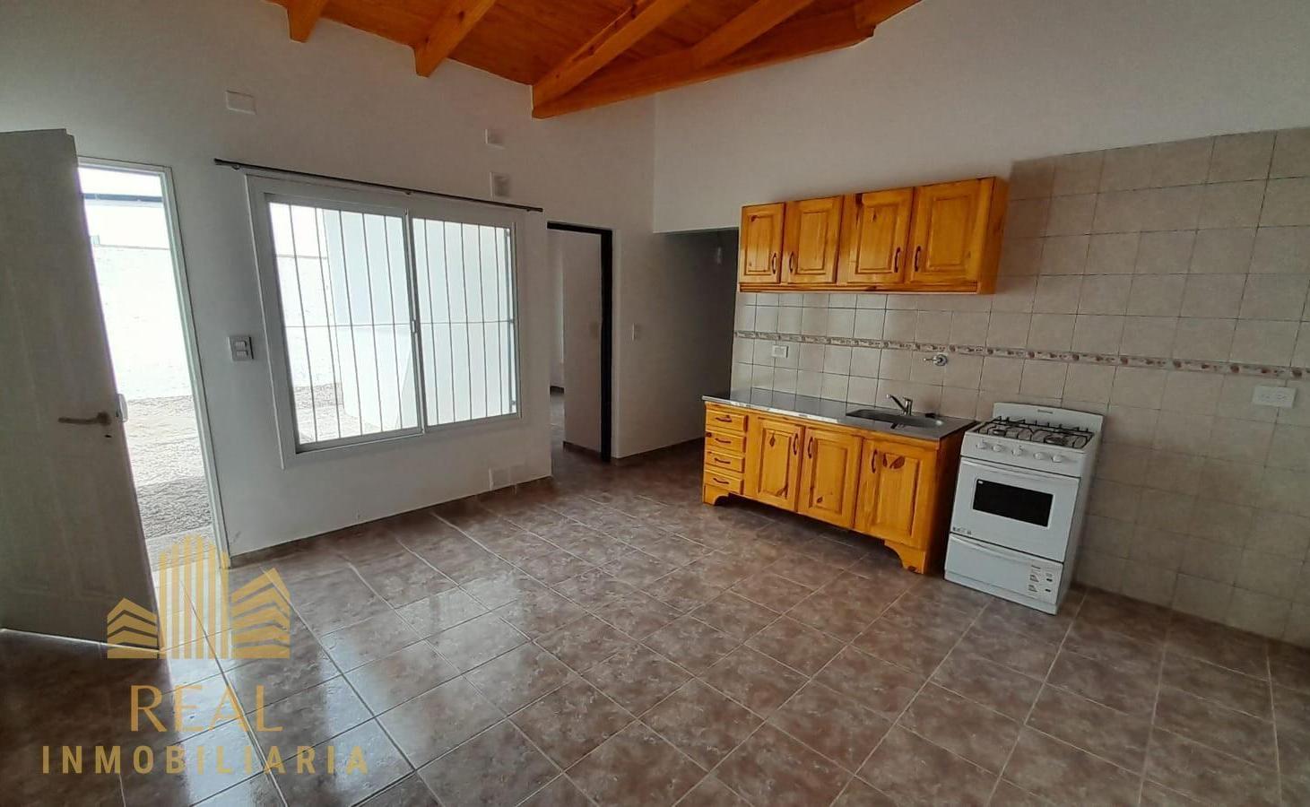 Foto de Alquiler Casa de un dormitorio con patio, B° Rincón Lindo, Cipolletti, imagen 3