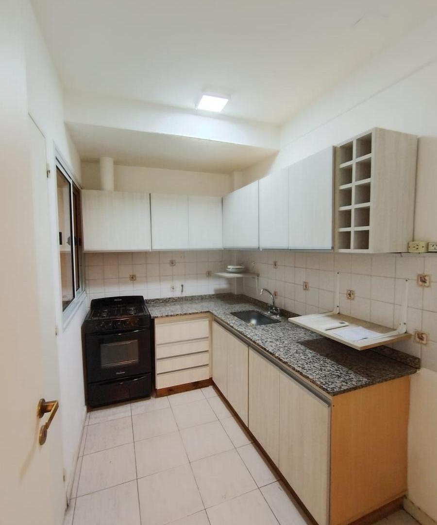 Foto de Alquiler Departamento - B° Bombal, imagen 2