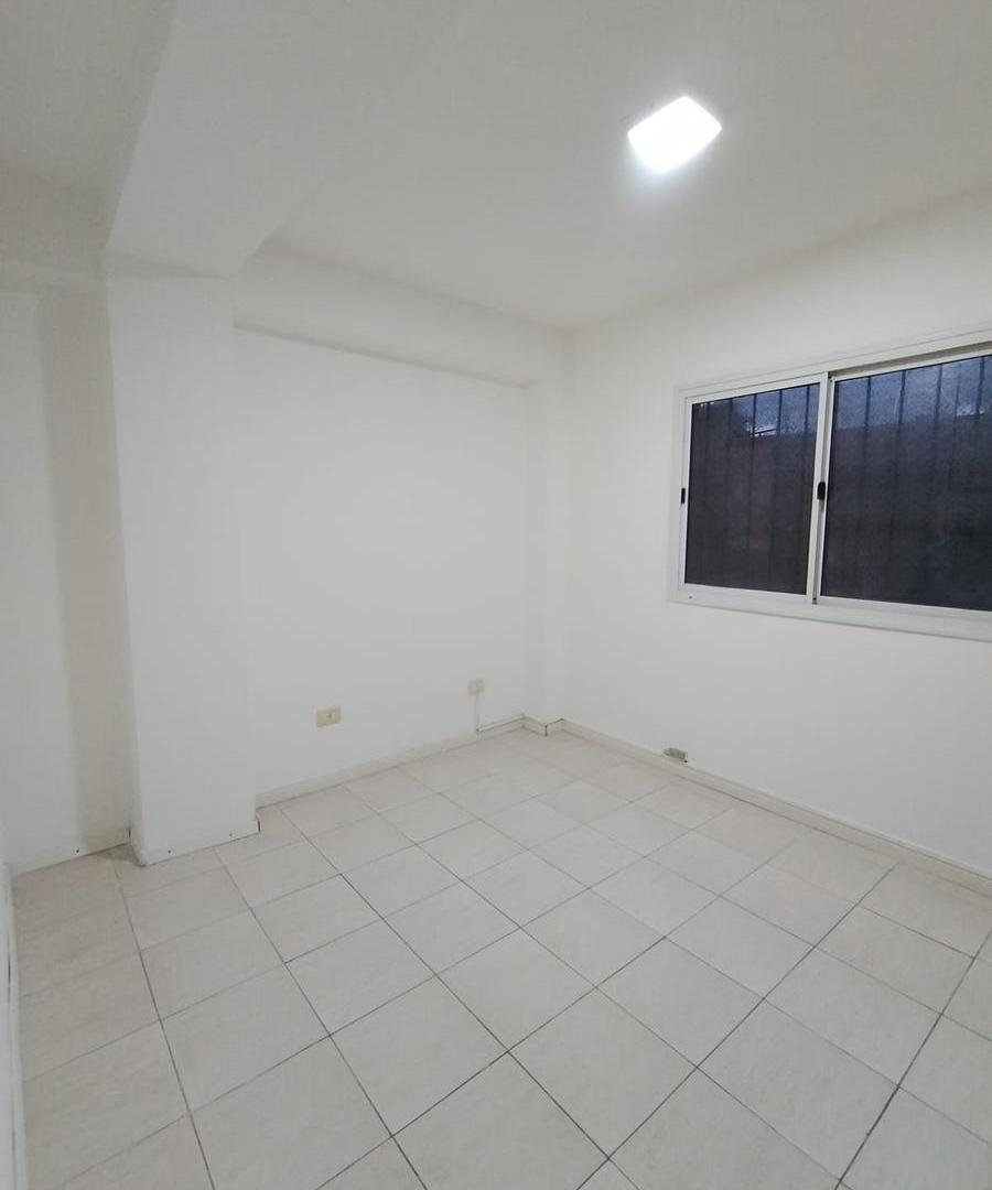 Foto de Alquiler Departamento - B° Bombal, imagen 5