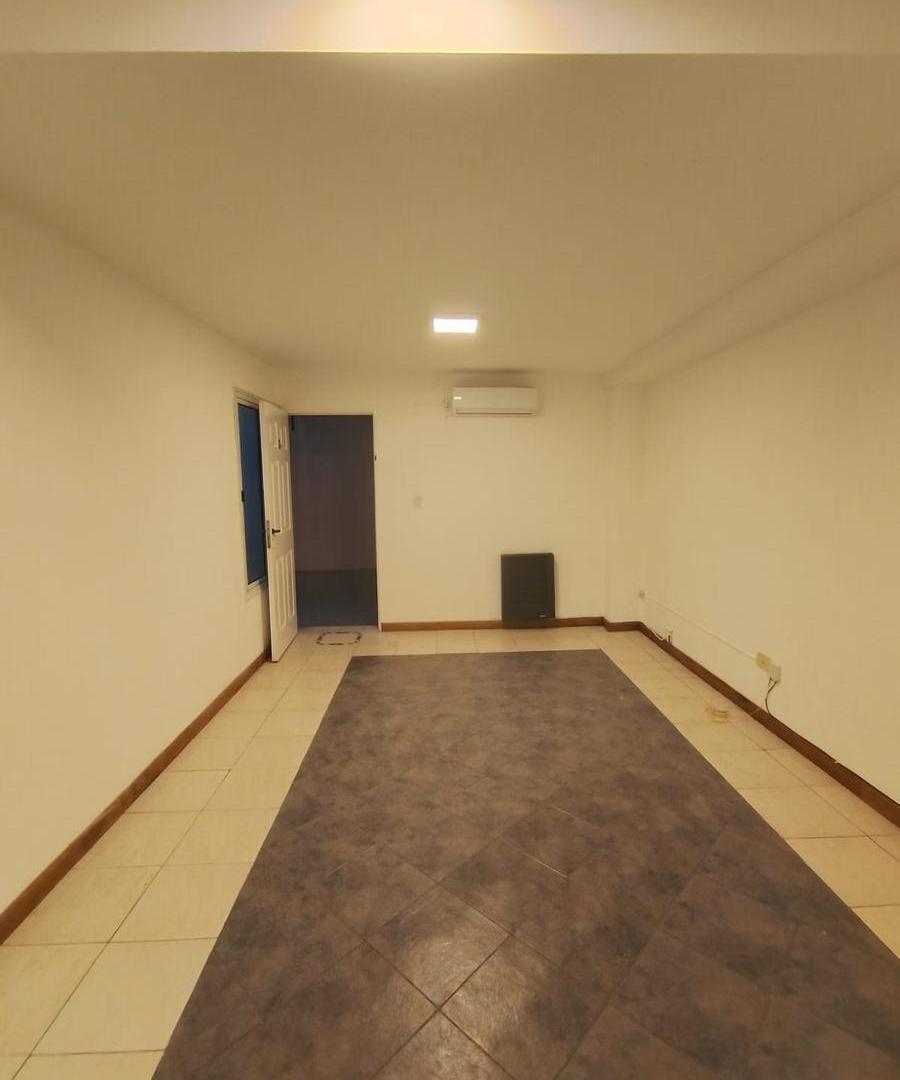 Foto de Alquiler Departamento - B° Bombal, imagen 4