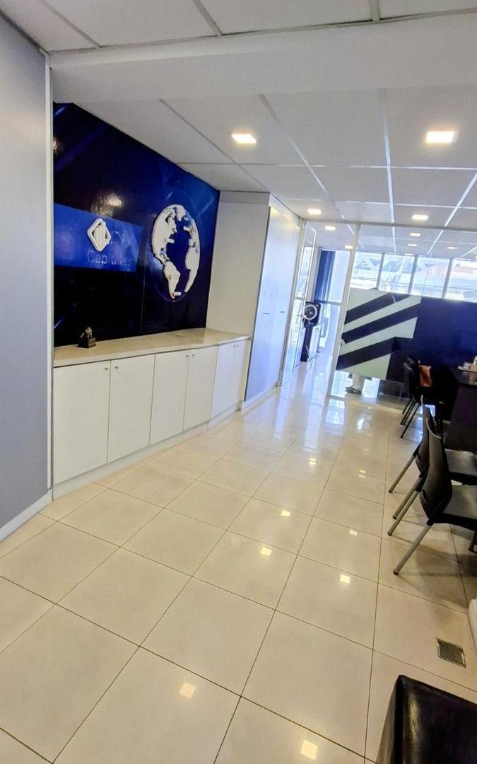 Foto de Venta Oficina calle Montevideo - Ciudad - Mendoza, imagen 2