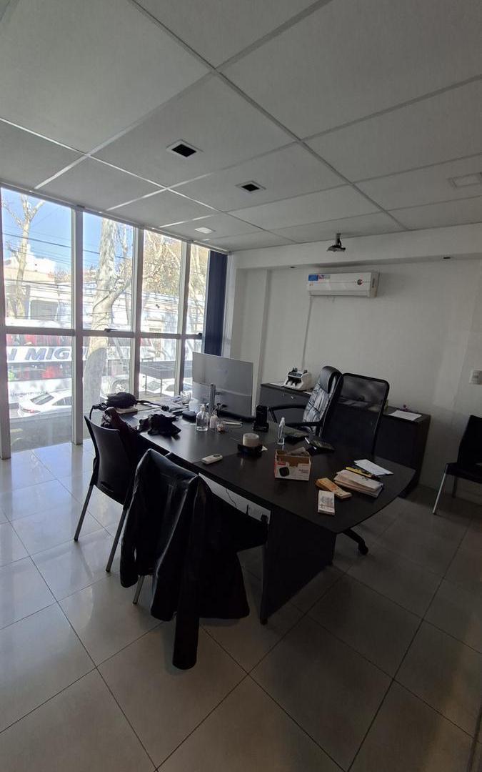 Foto de Venta Oficina calle Montevideo - Ciudad - Mendoza, imagen 1
