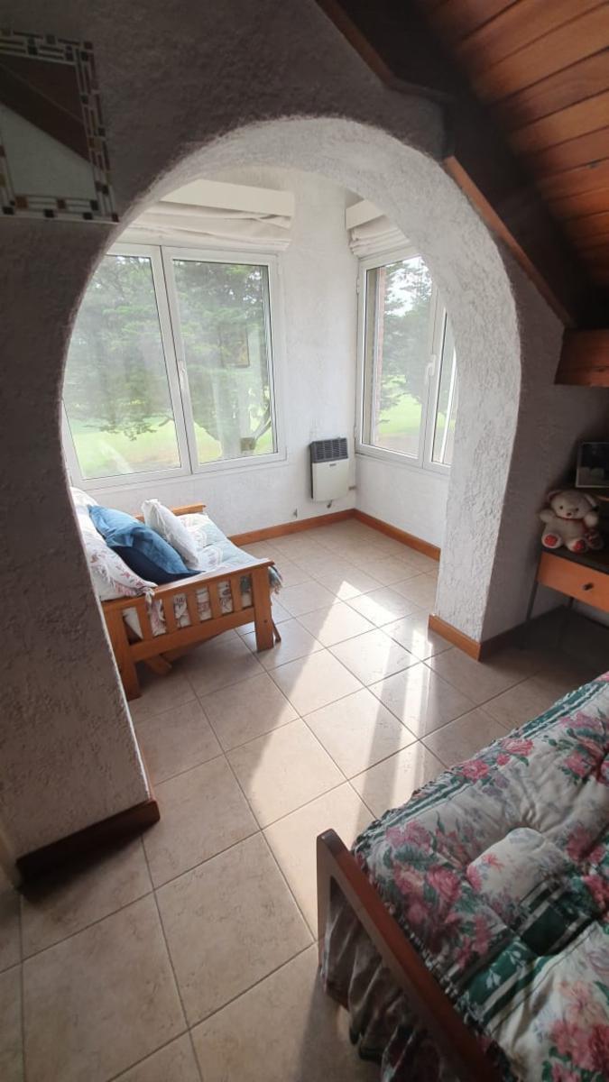Chalet Sobre Golf en San Miguel Country de Ghiso 3