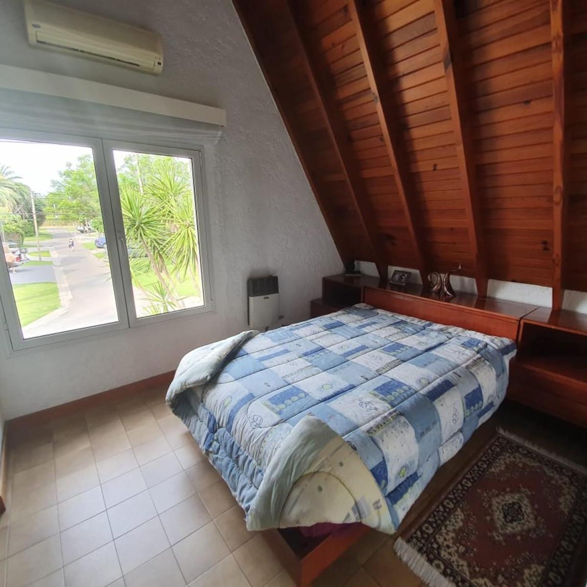 Chalet Sobre Golf en San Miguel Country de Ghiso 1