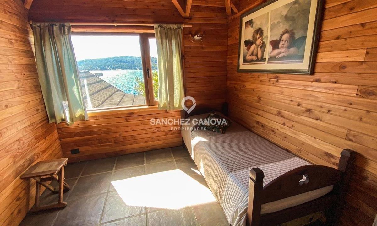 Casa Chalet en Venta Ubicado en Playa Serena, Bariloche, Patagonia 4