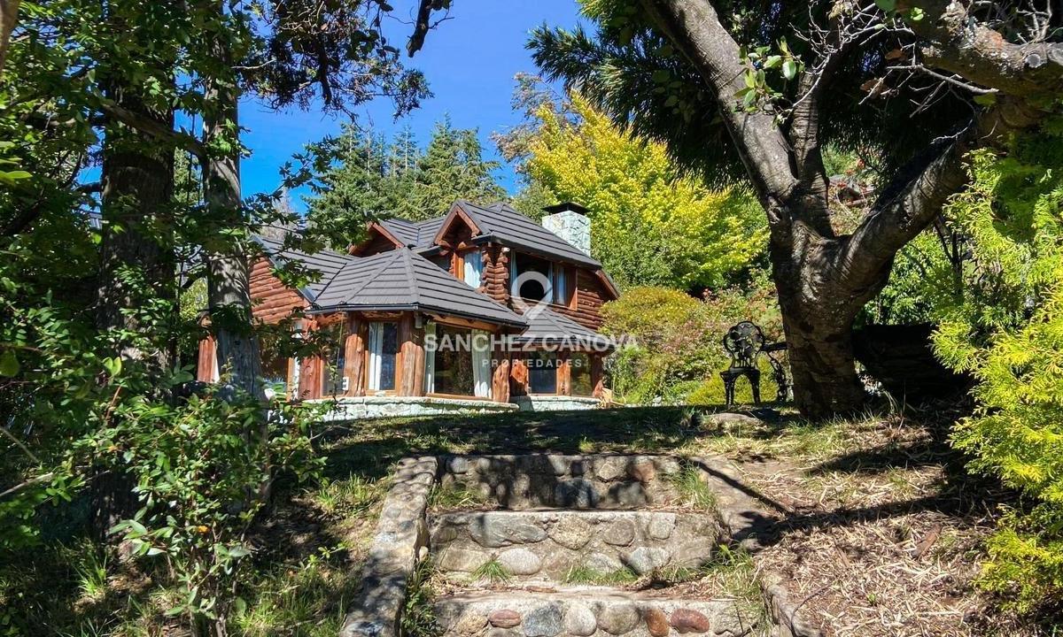 Casa Chalet en Venta Ubicado en Playa Serena, Bariloche, Patagonia 1