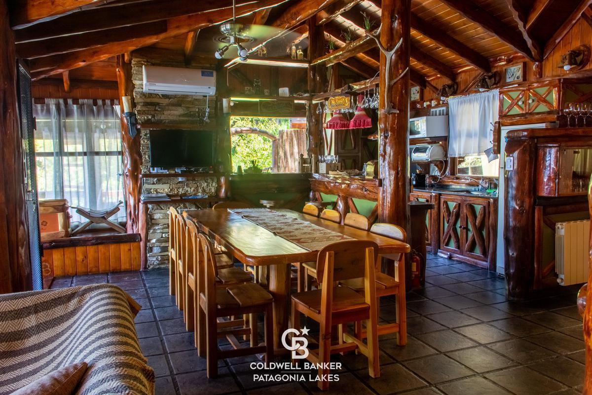Oportunidad Casa en Venta con Acceso a Costa de Lago Villa Campanario Bariloche 2
