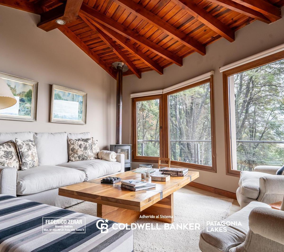 Venta - Exclusiva Casa de 8 Ambientes, 5 Dorm., 6 Baños en Barrio Las Vertientes. 4