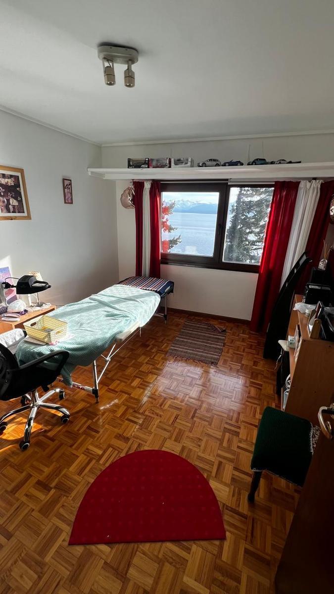 Venta Departamento en 6 Ambientes con Vista Al Lago 4
