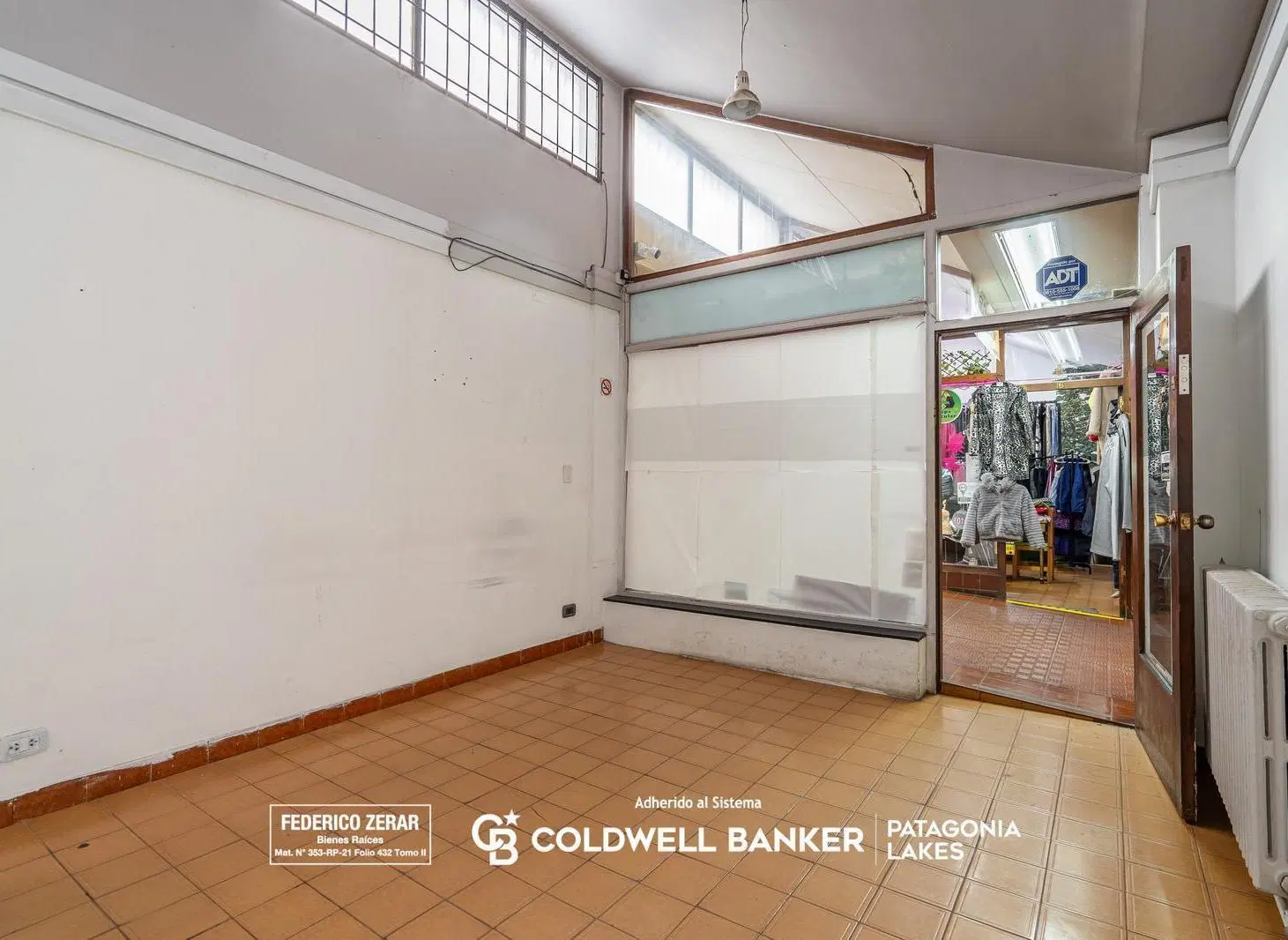 Local comercial en venta 2 pisos en Galeria Nahuel Huapi sobre calle Mitre (Centrico) 5