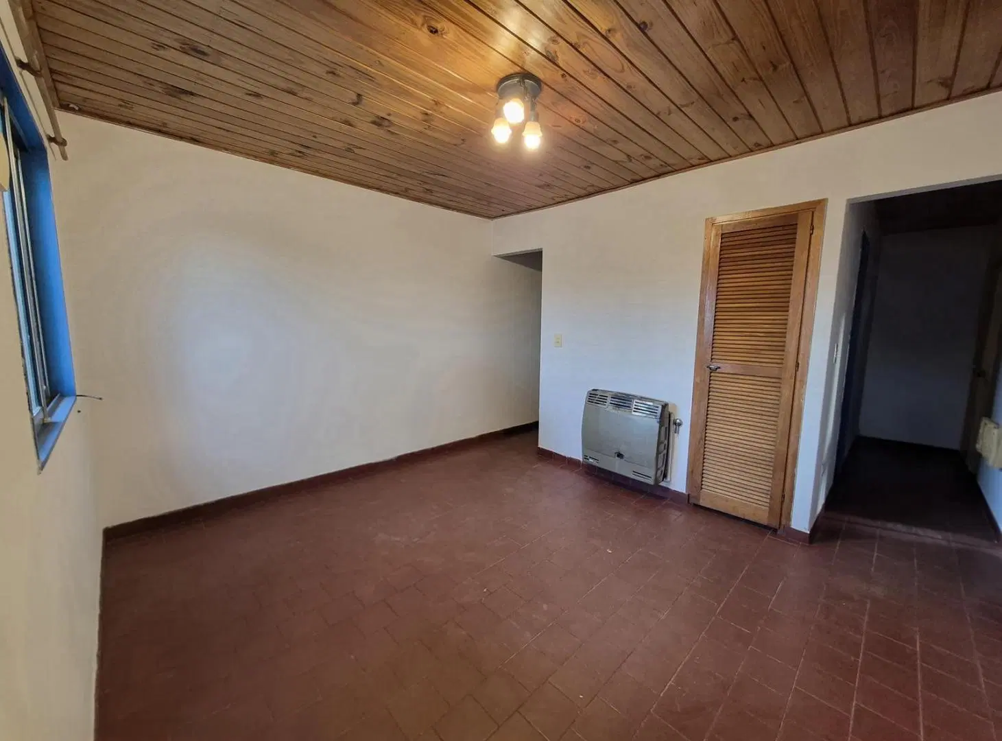Casa En Esquina + Depto Interno - Bariloche 2