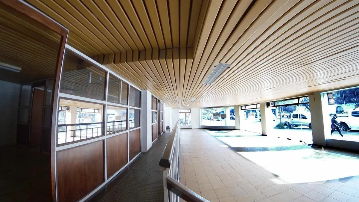Local Comercial en Venta o Alquiler - Centro - Bariloche 3
