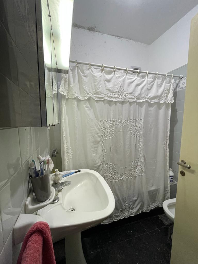 Foto de Amplia casa con garage pasante y cuatro dormitorios, imagen 3