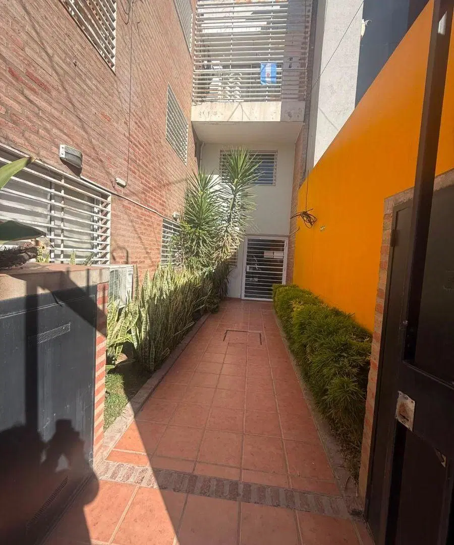 Departamento 2 habitaciones Barrio Guemes 3