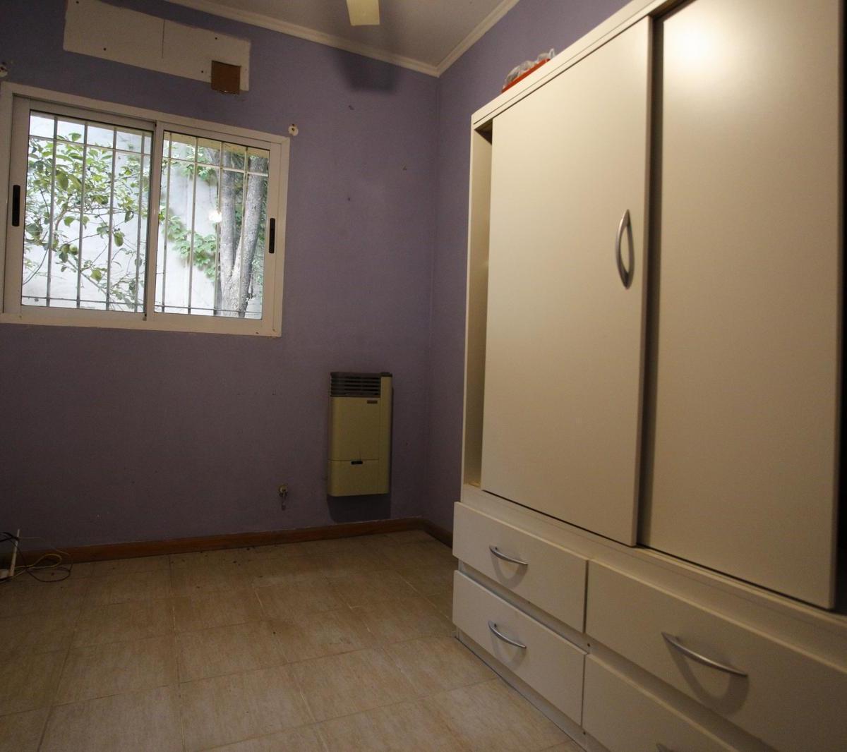 Casa en Venta de 5 Ambientes. con Patio y Garaje 4
