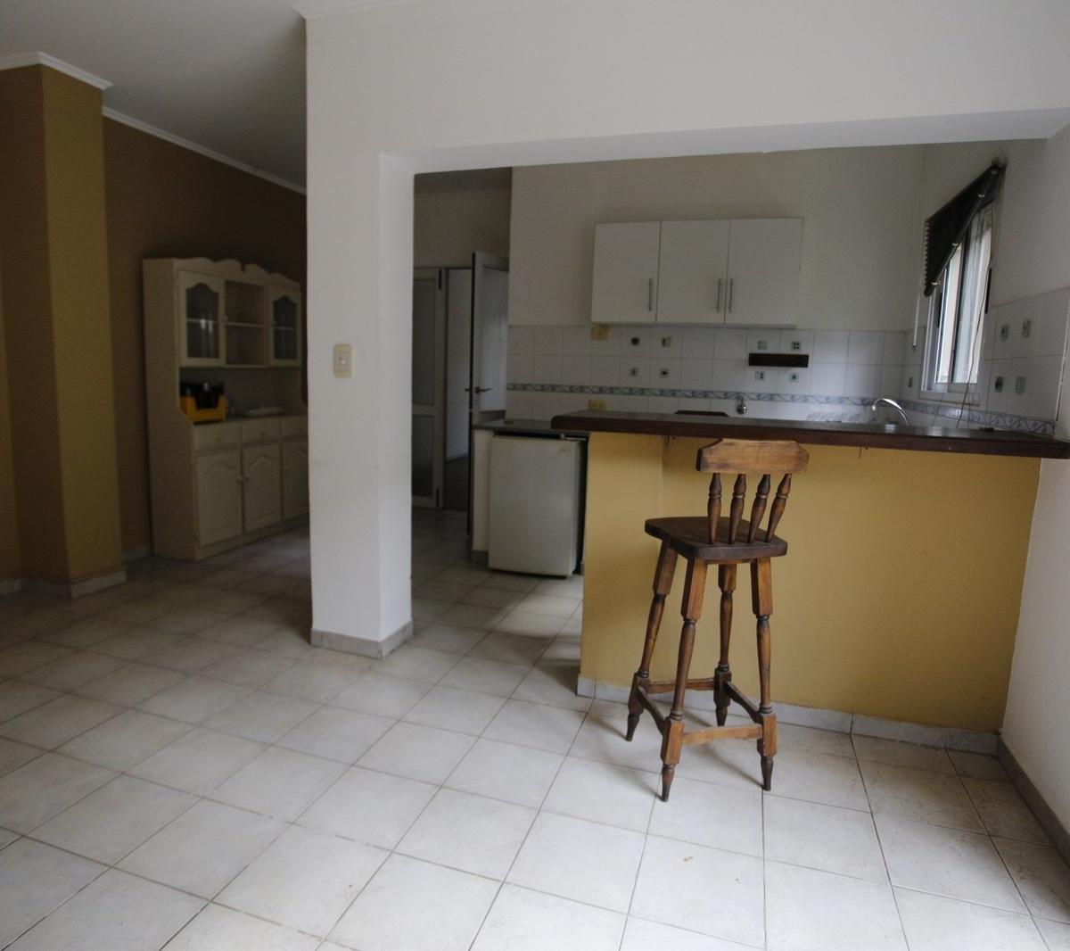 Casa en Venta de 5 Ambientes. con Patio y Garaje 1