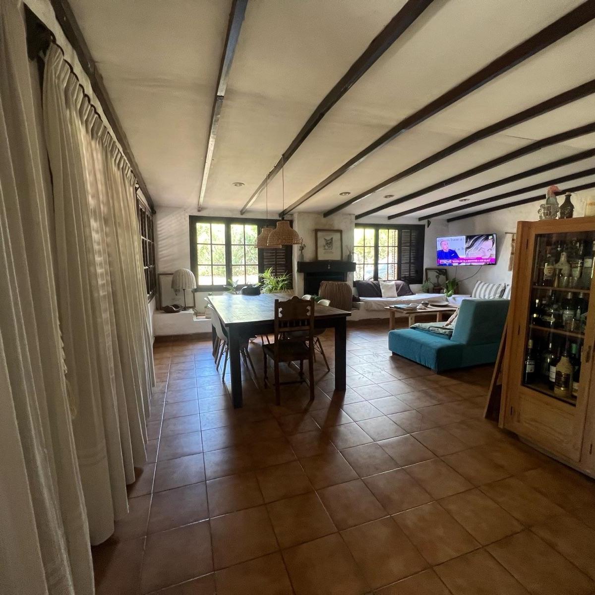 Foto de Encanto histórico rodeado de naturaleza – Casa con arboleda, imagen 4