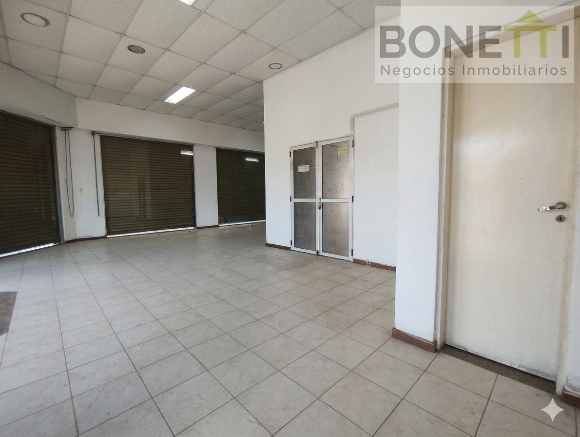 Foto de Local de 100mts en venta en Mercedes., imagen 5
