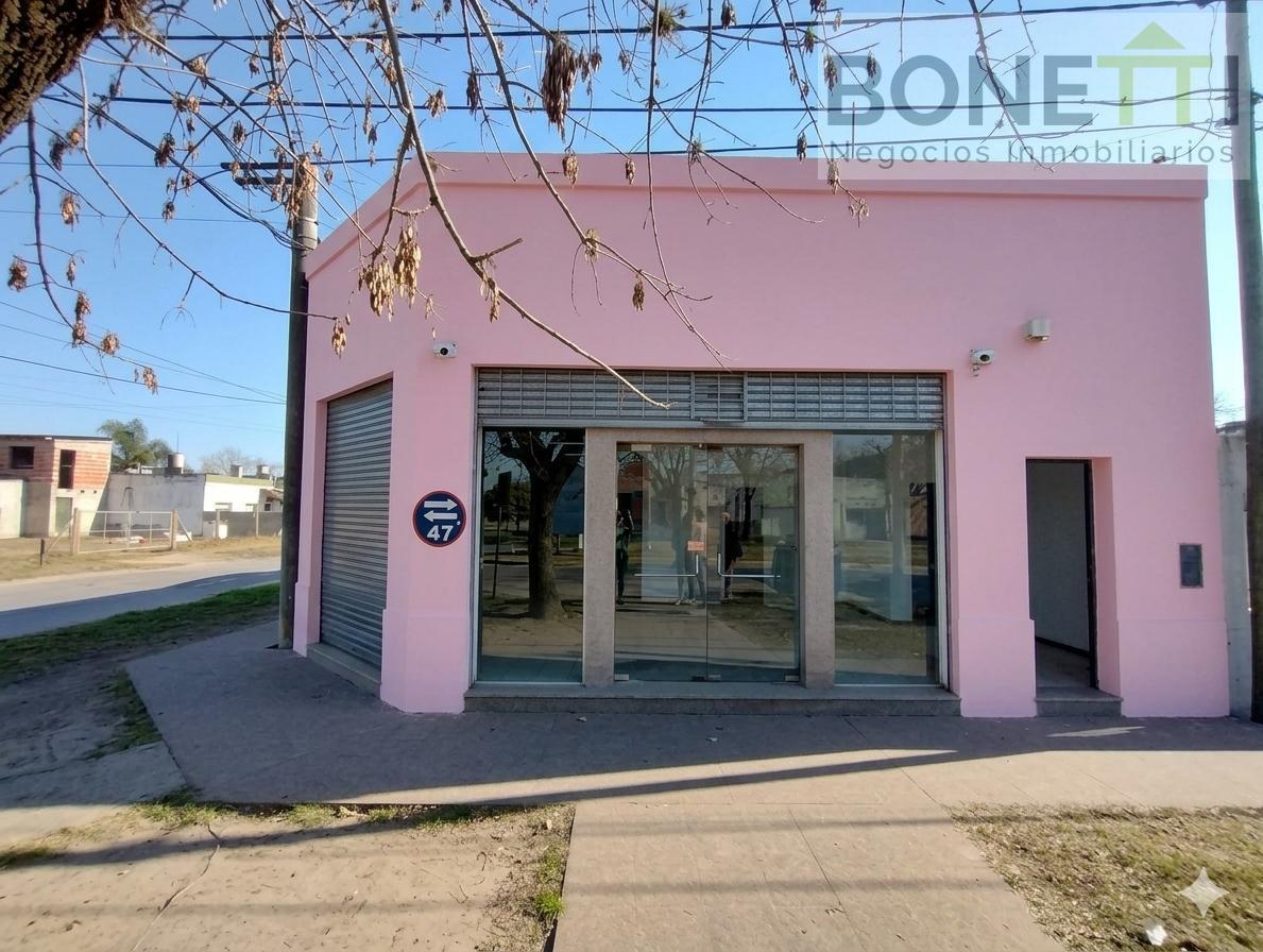 Foto de Local de 100mts en venta en Mercedes., imagen 1
