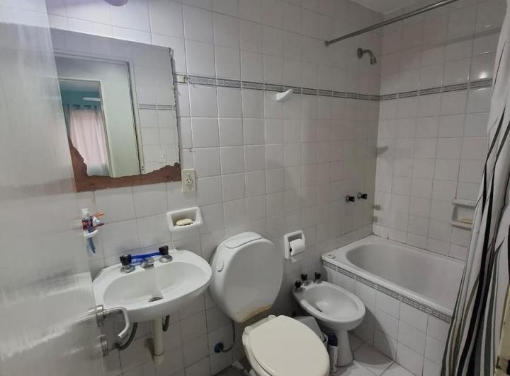 Departamento en primer piso por escaleras ubicado en Martin Rodríguez 1600, Barrio Odisa 5