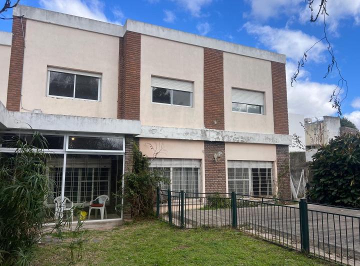 Oficina en Banfield 3