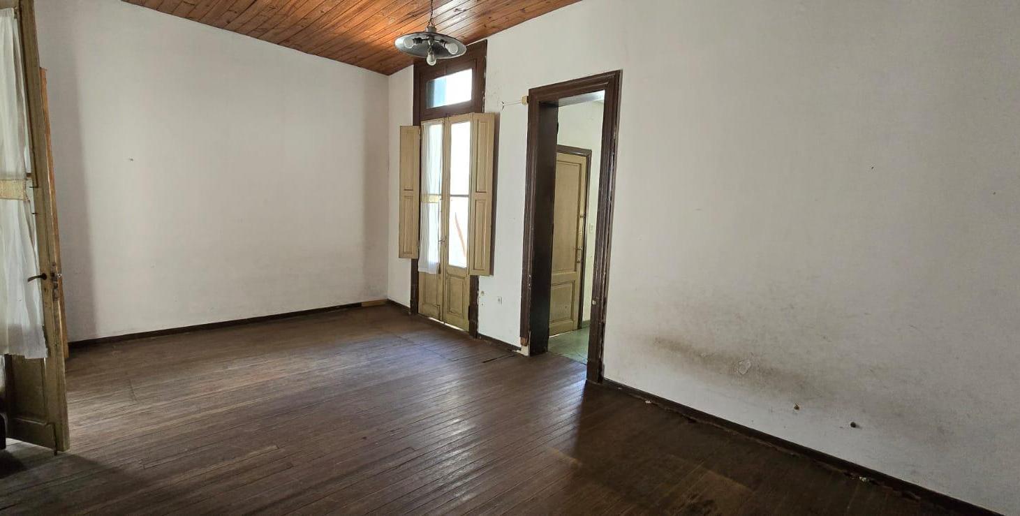 Casa de corte antiguo en Banfield