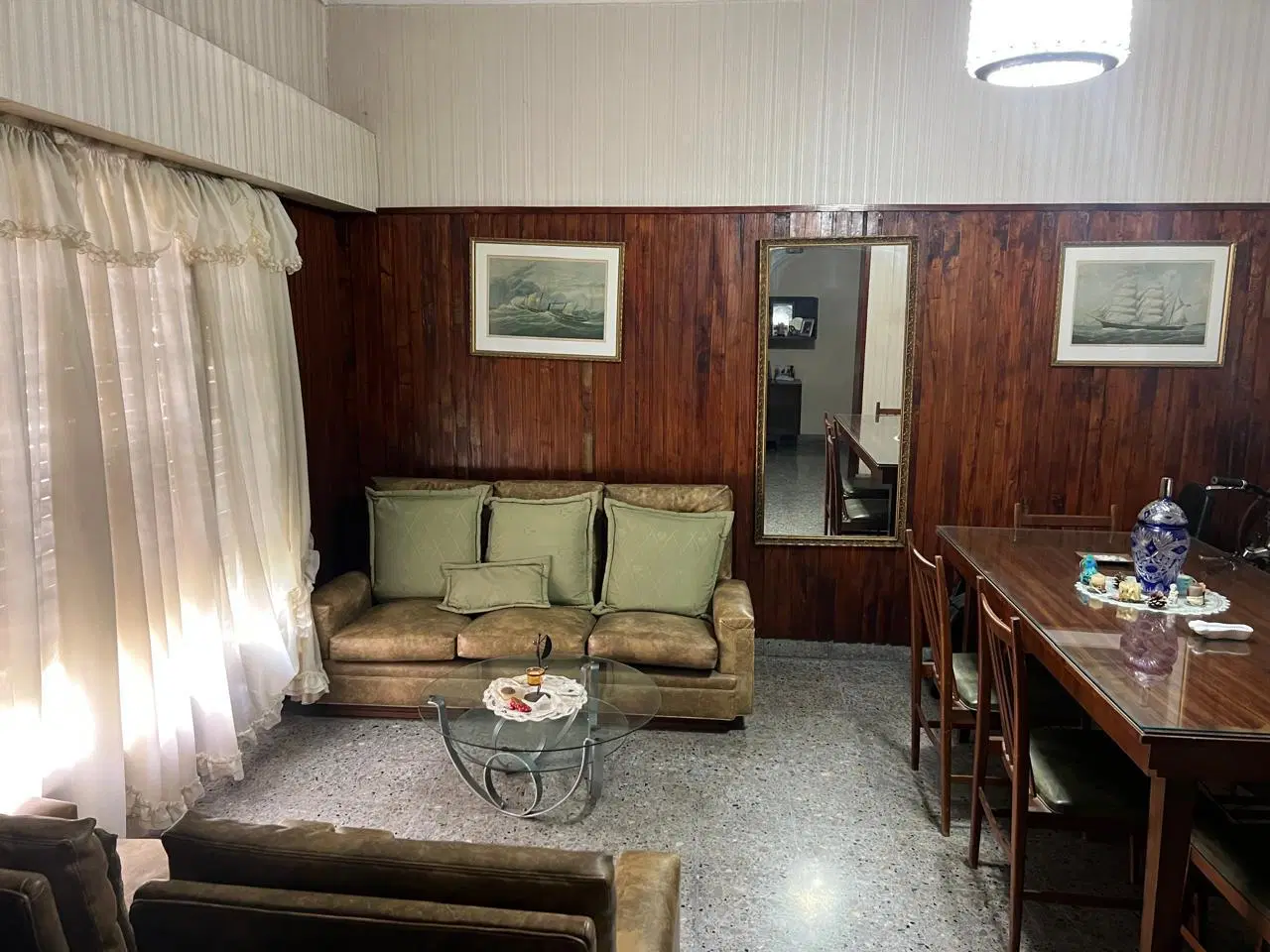 Chalet sobre Almafuerte entre portela y rivera 4