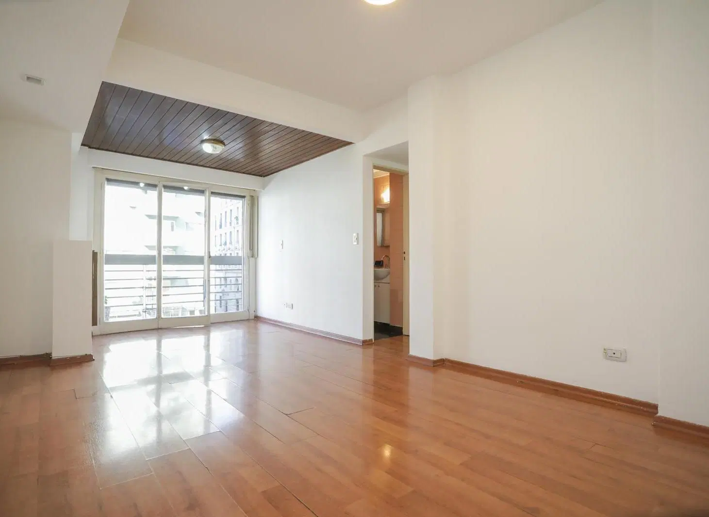 Departamento de 4 ambientes en Caballito al frente. Inmejorable ubicación! 4