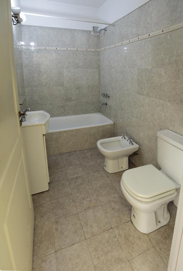 Foto de Venta Monoambiente con Cochera Cubierta y Patio en Almagro! Apto, imagen 5