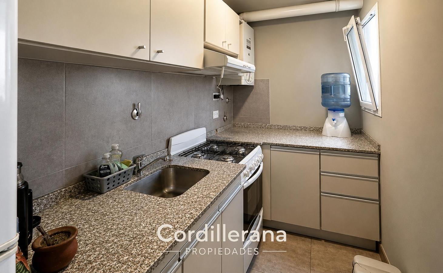 Foto de Departamento DEPARTAMENTO DE 2 AMBIENTES EN VENTA | TISCORNIA Y ROLANDO, imagen 1