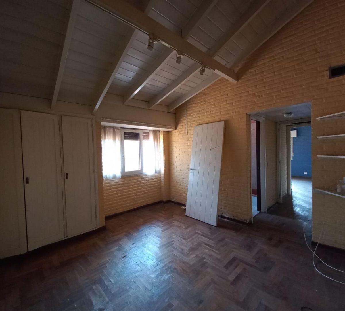 CASA VENTA 4 DORMITORIOS SAN ISIDRO