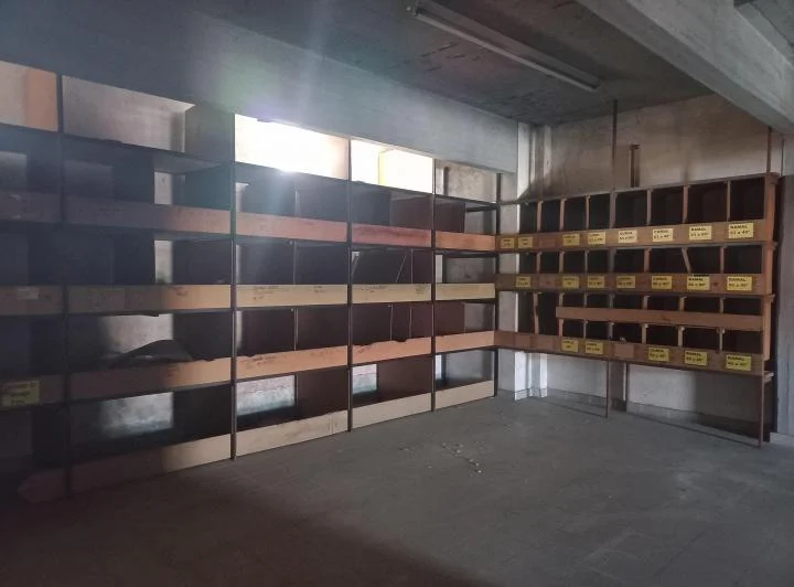 Foto de LOCAL CON DEPOSITO Y OFICINAS OPCION DE VIVIENDA, imagen 3