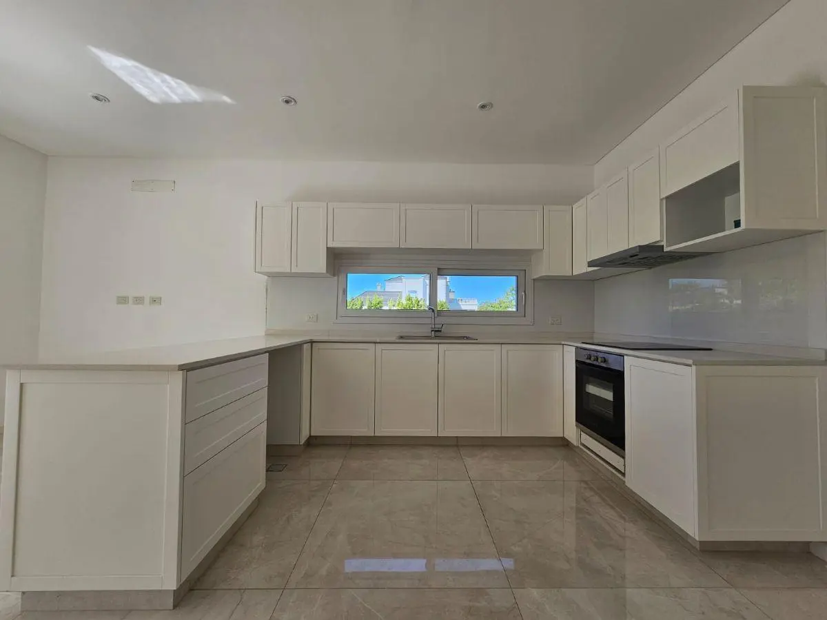 CASA EN VENTA PUERTOS DE ESCOBAR 4