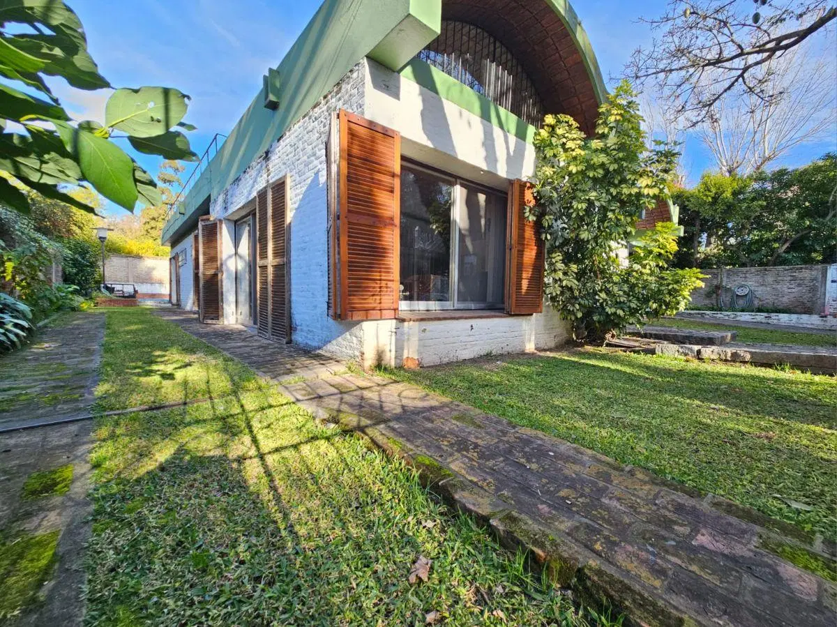 VENTA CASA 5 AMBIENTES CON JARDÍN PILETA DEPENDENCIA Y COCHERA EN SAN ISIDRO 5