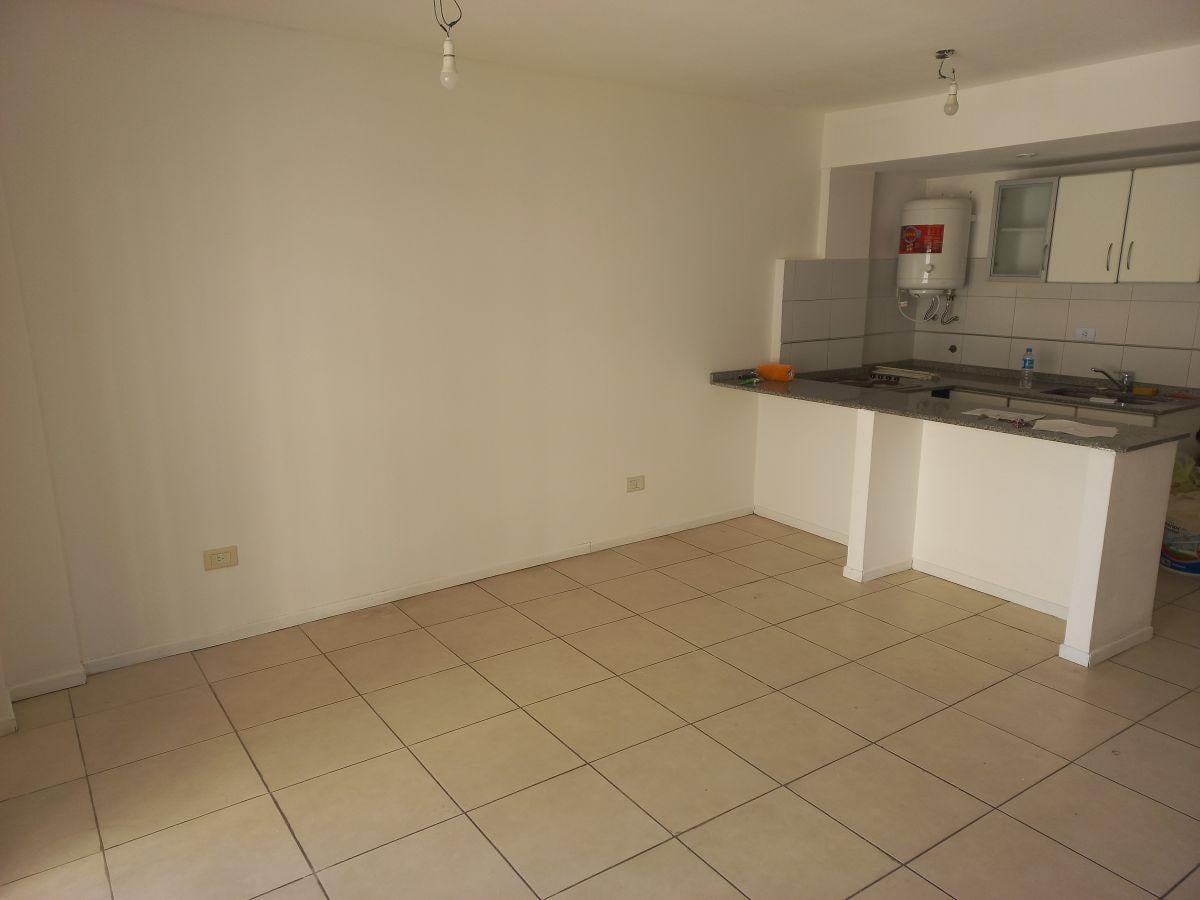 Foto de Departamento con 1 dormitorio y cochera en alquiler en San Fernando, imagen 3