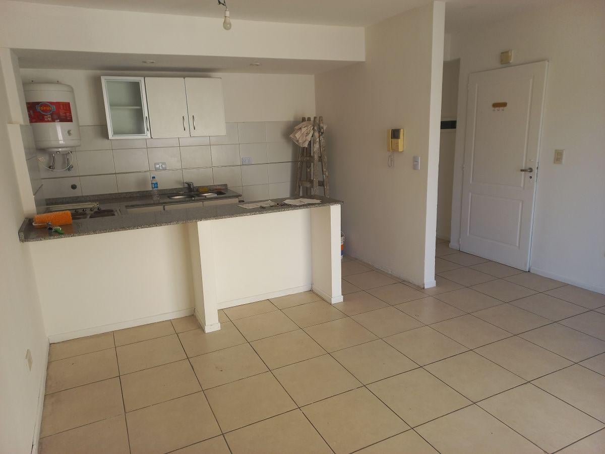 Foto de Departamento con 1 dormitorio y cochera en alquiler en San Fernando, imagen 4