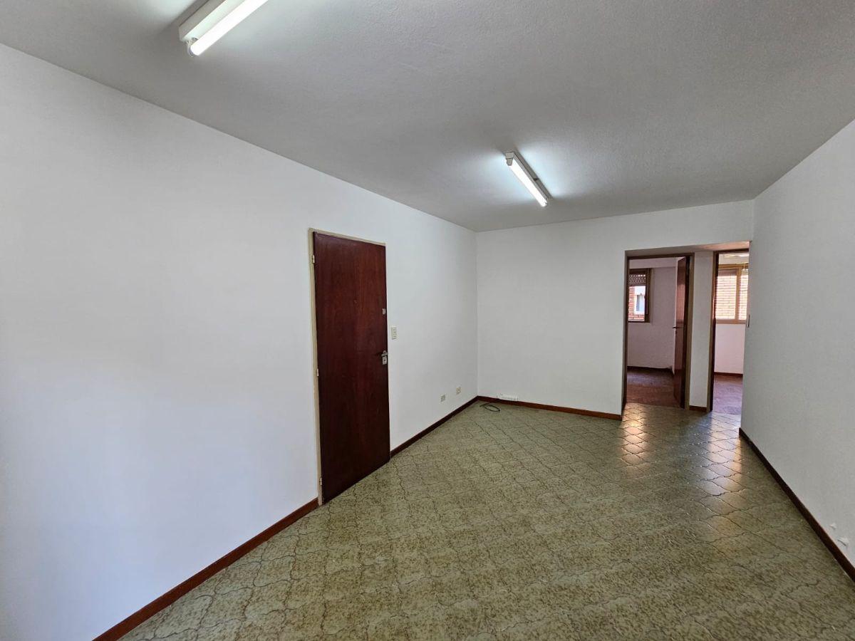 Foto de Departamento de 2 ambientes con cochera en venta en Martínez, imagen 3