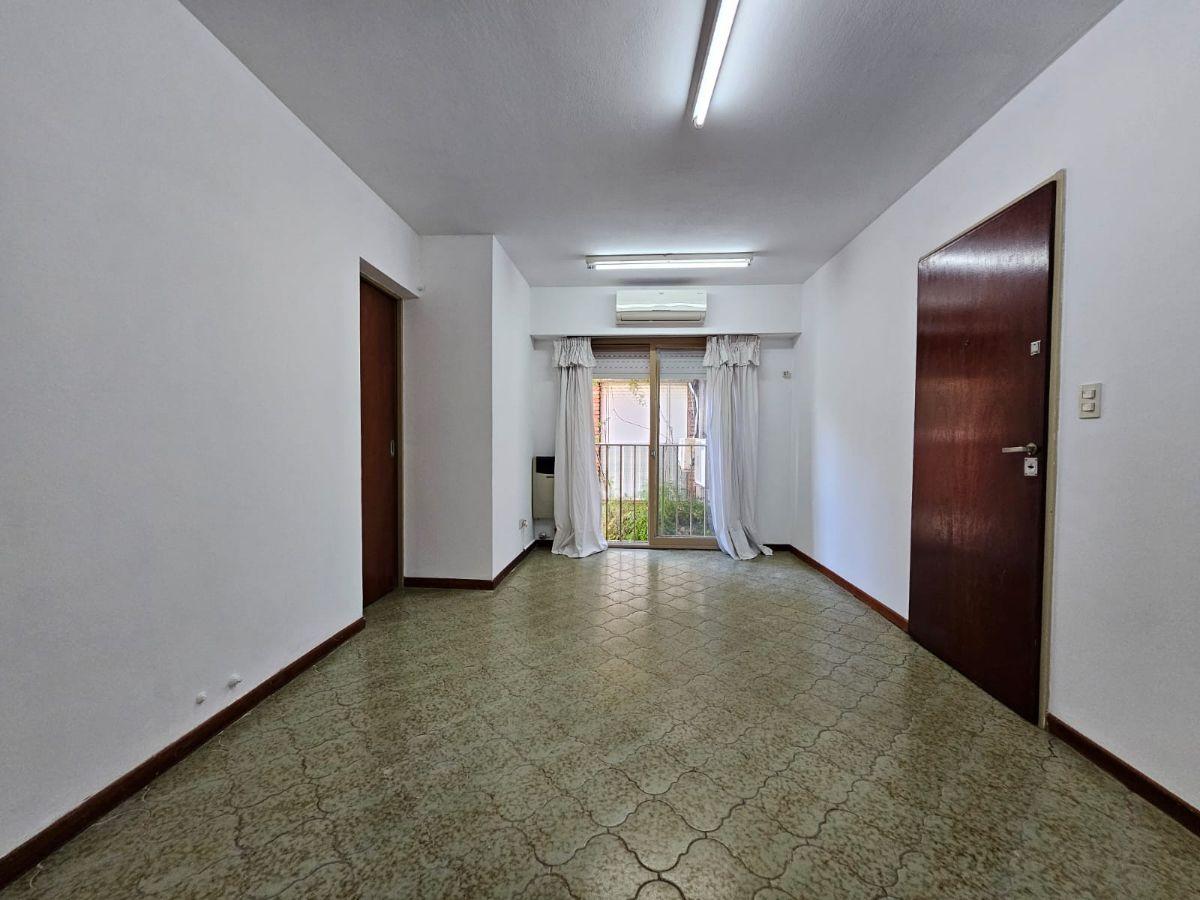 Foto de Departamento de 2 ambientes con cochera en venta en Martínez, imagen 2