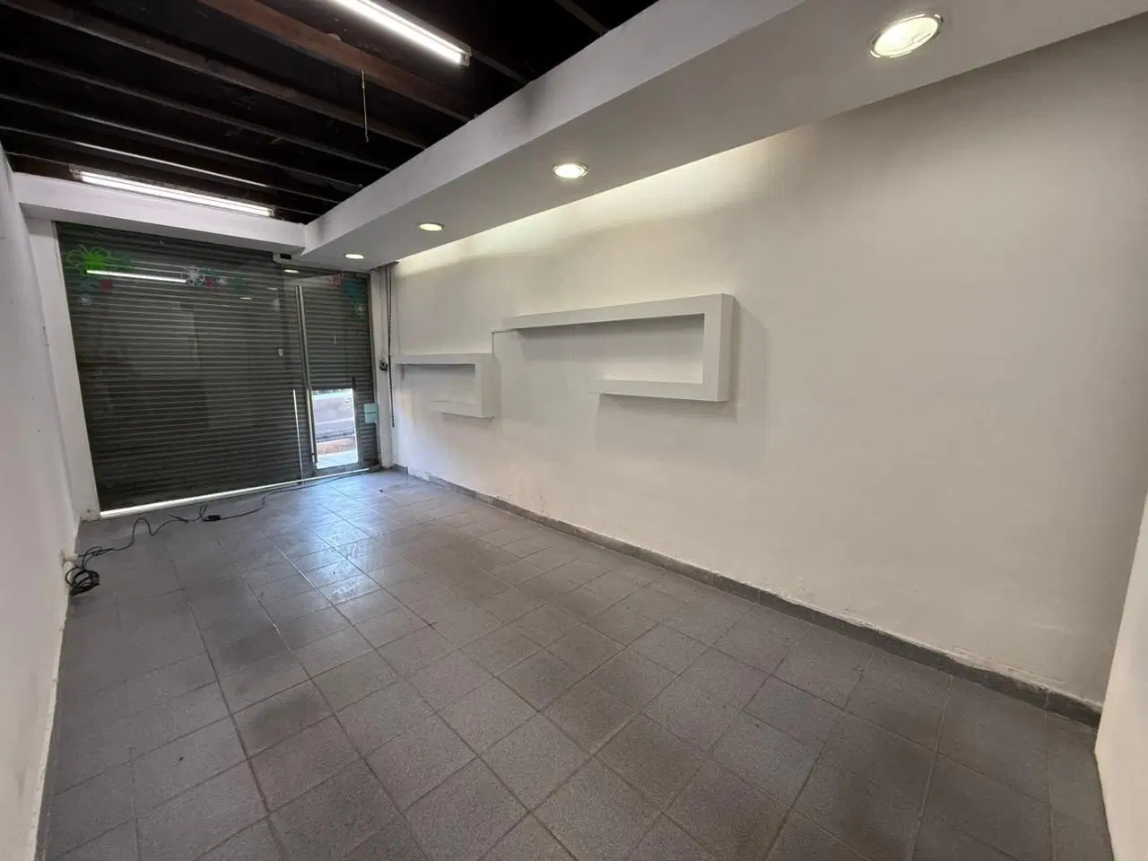 Local en alquiler 33m en Villa Primera 2