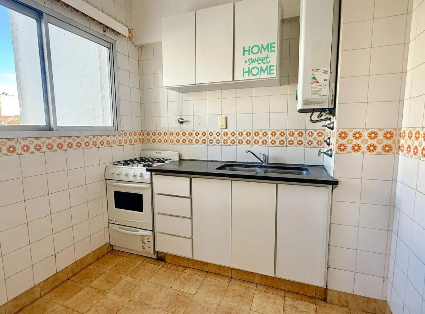 Departamento 2 ambientes en alquiler plaza mitre 4