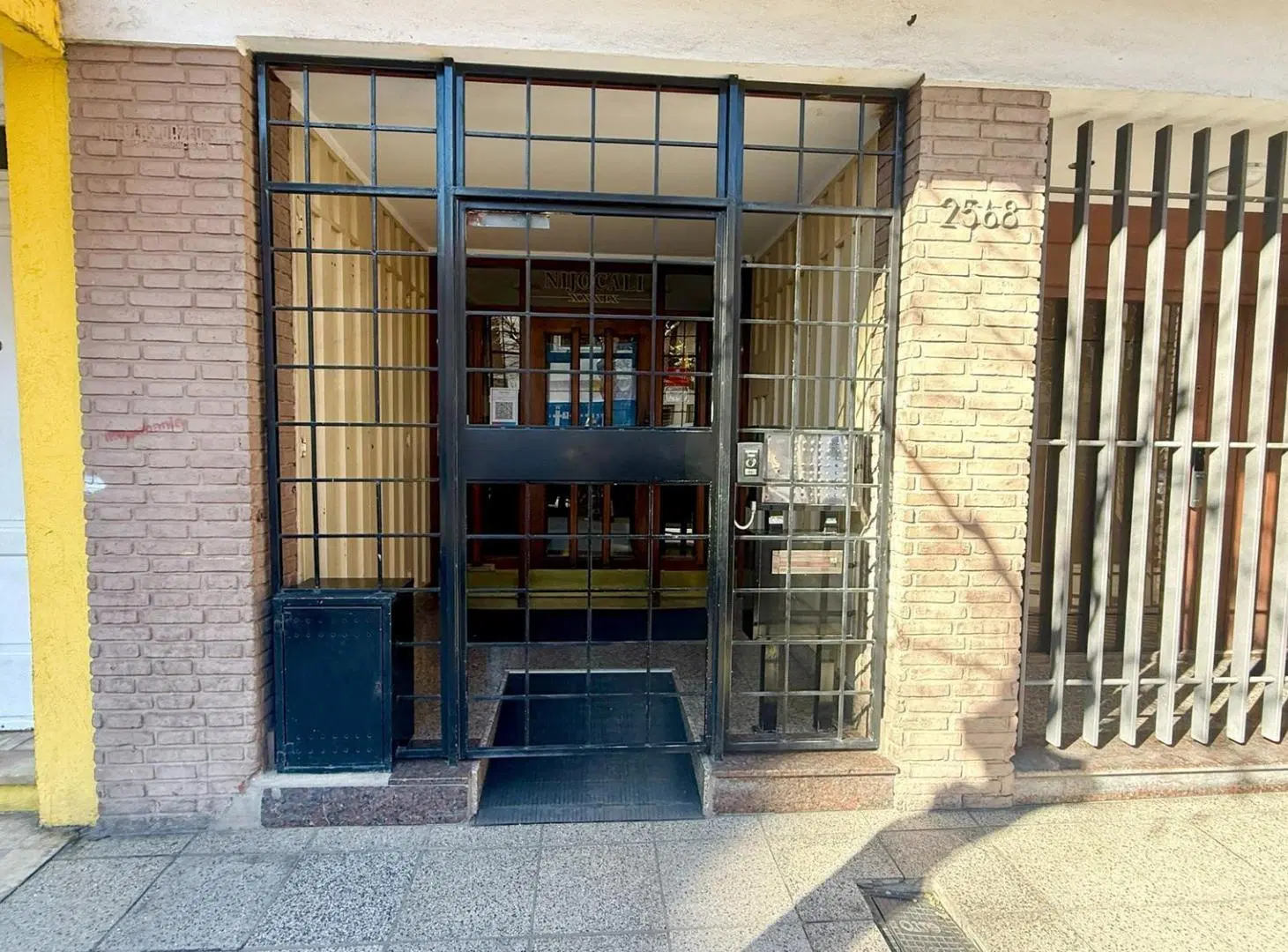 Departamento 2 ambientes en alquiler plaza mitre 3